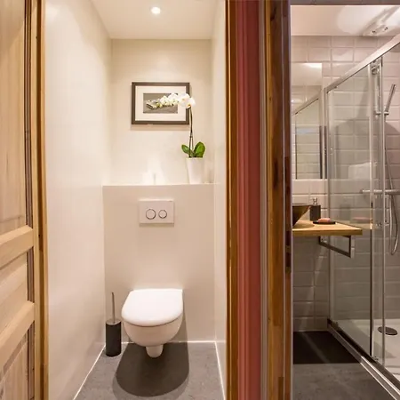 Apartment Spacious And Charming 2 Bedroom Flat A Madeleine *