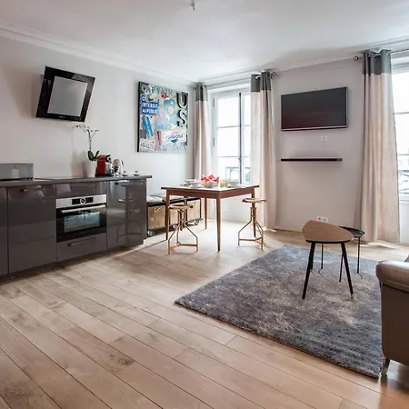 Spacious And Charming 2 Bedroom Flat A Madeleine * Paris